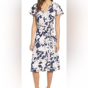 Leith beautiful floral print short, valance sleeve, V-neck wrap dress, lined, S